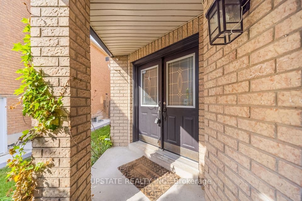 6445 Valiant Heights, Mississauga, ON L5W 1E2 – photo 3