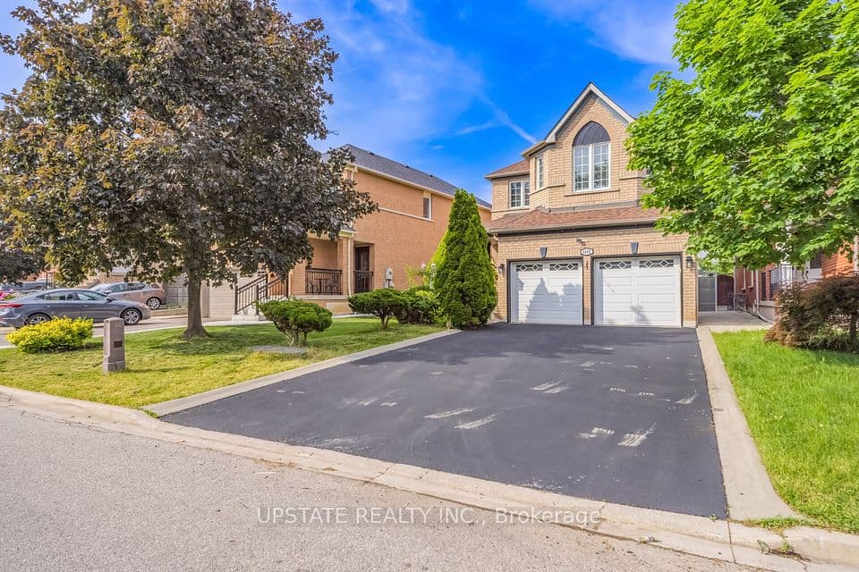 6445 Valiant Heights, Mississauga, ON L5W 1E2 – photo 2