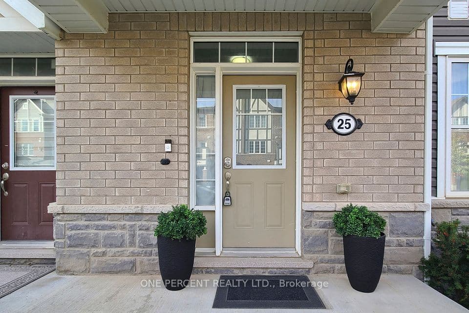 501 Buckeye Court, Milton, ON L9E 1P3 – photo 3