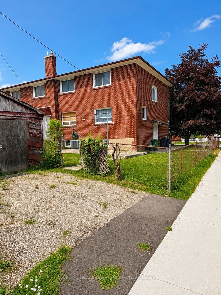 67 Stilecroft Drive, Toronto, ON M3J 1A8 – photo 3