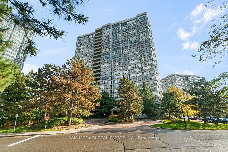 24 Hanover Road 2205, Brampton, ON L6S 5K8 – main photo