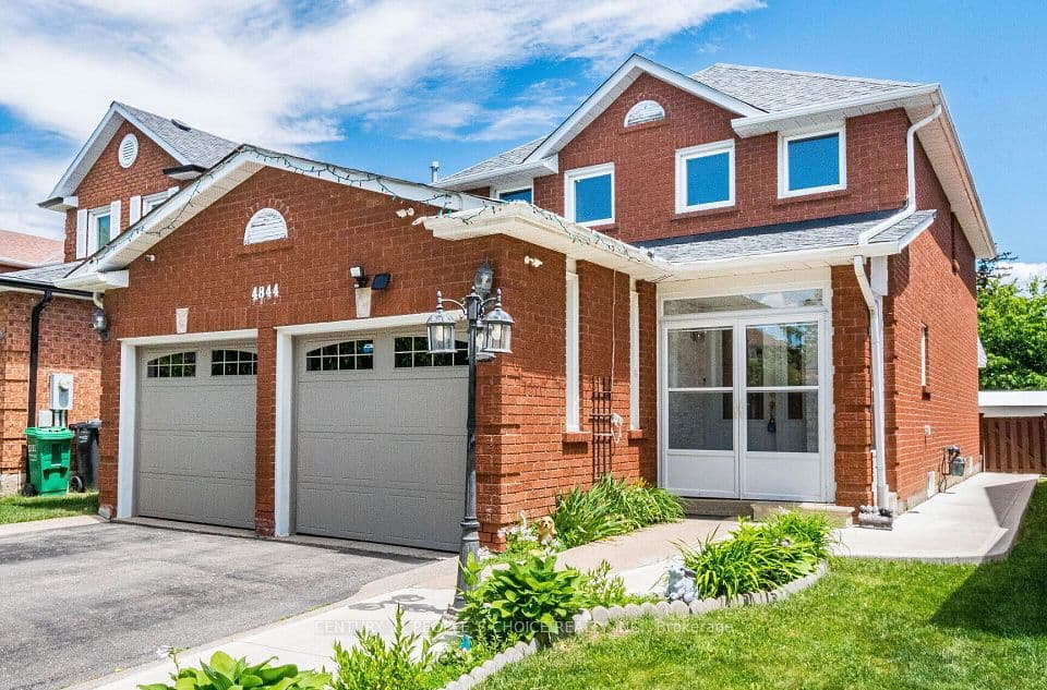 4844 Owl Circle, Mississauga, ON L4Z 2P7 – photo 3