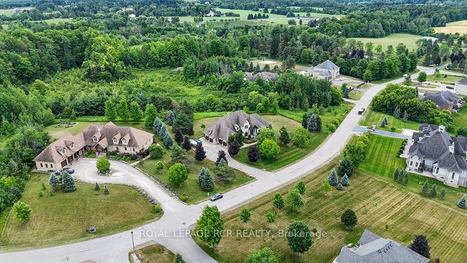 7 Proctor Avenue, Caledon, ON L7E 4E7 – photo 2