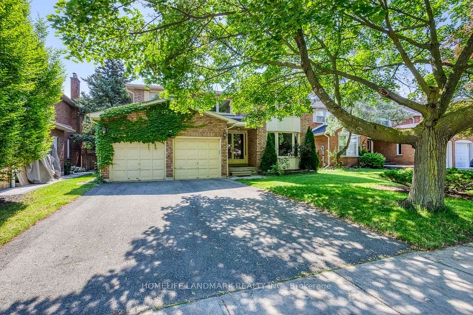 1237 Beechgrove Crescent, Oakville, ON L6M 2B5 – main photo