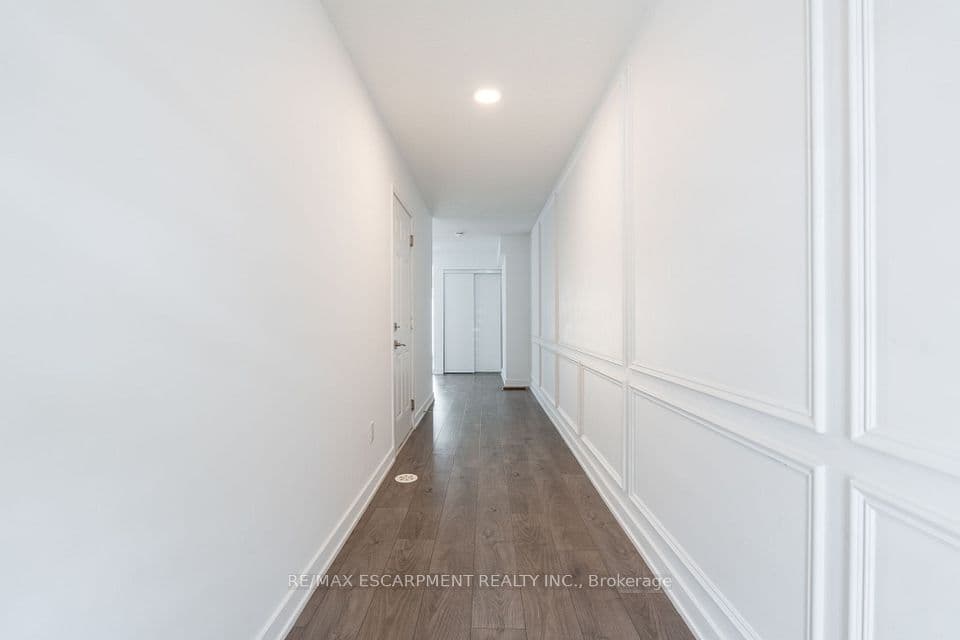 1121 Cooke Boulevard 73, Burlington, ON L7T 0C3 – photo 2