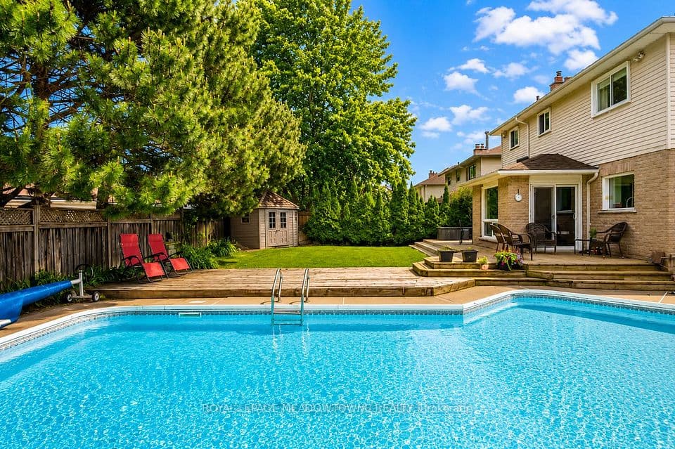 265 Randall Crescent, Milton, ON L9T 4X6 – main photo