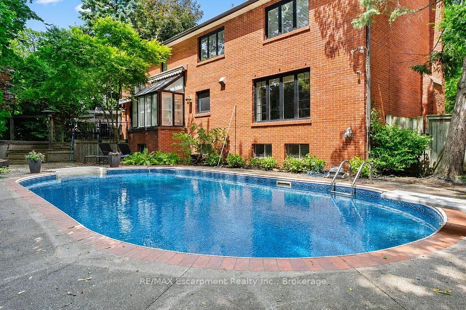 104 Whittington Place, Oakville, ON L6K 3V9 – photo 2