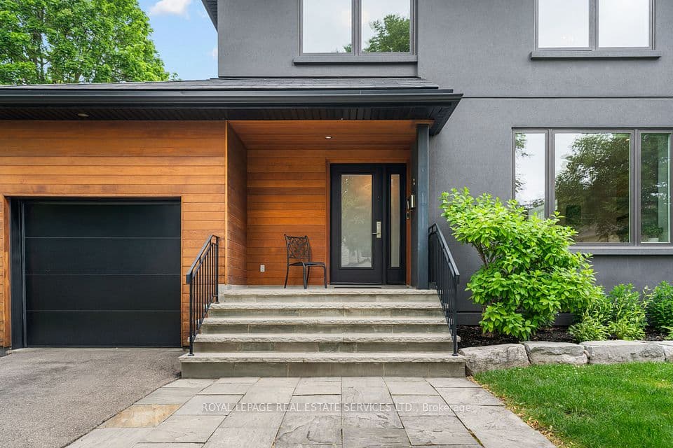 8 Firwood Crescent, Toronto, ON M9B 2V7 – photo 2