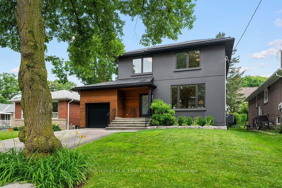 8 Firwood Crescent, Toronto, ON M9B 2V7 – main photo