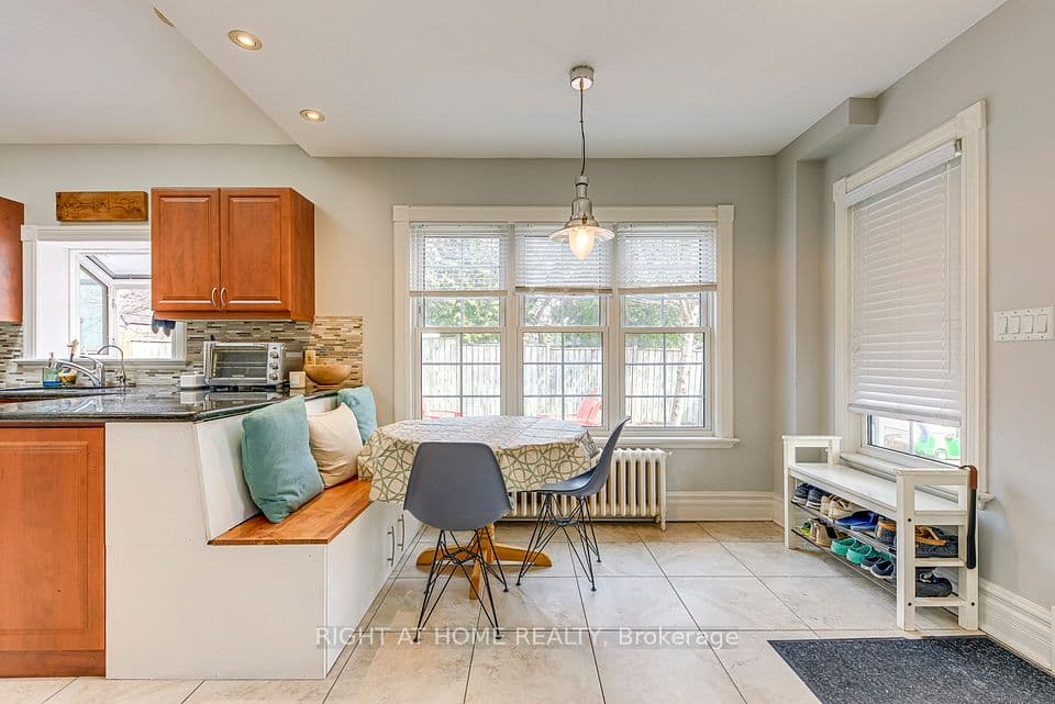 24 Mill Street N, Brampton, ON L6X 1S6 – photo 2