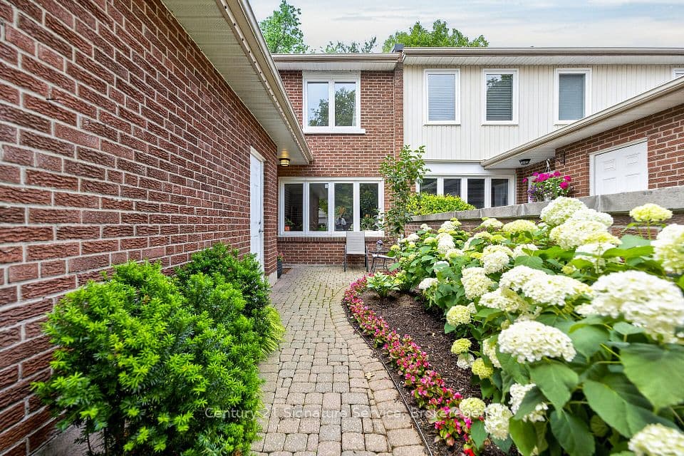 5183 Banting Court, Burlington, ON L7L 2Z4 – photo 3