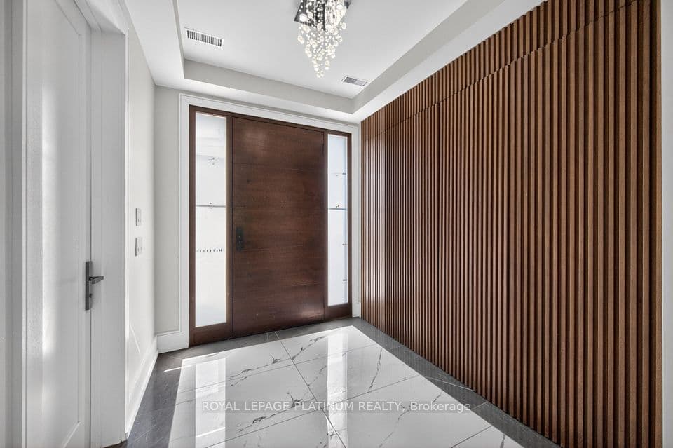 7 Arch Road, Mississauga, ON L5M 1M4 – photo 2