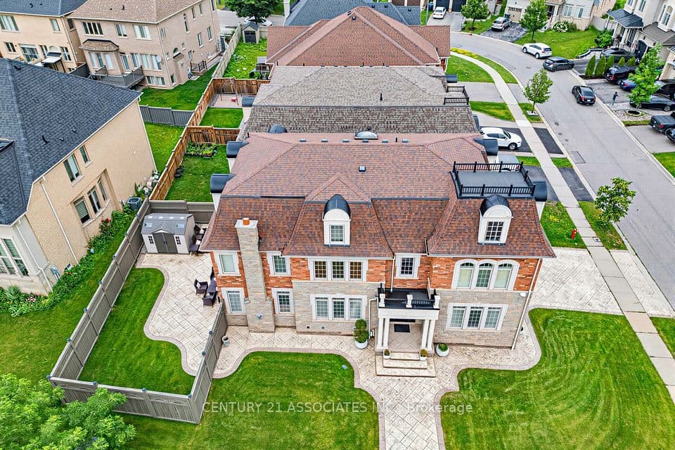 29 Black Diamond Crescent, Brampton, ON L6X 1A2 – photo 2