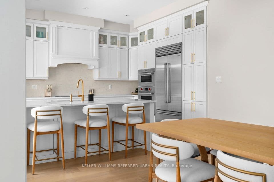 1318 Courtleigh Trail, Oakville, ON L6H 7Y5 – photo 2