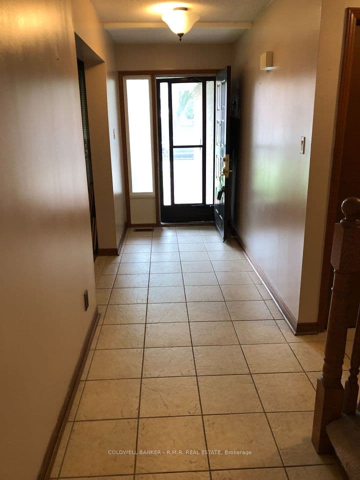 5 Brownridge Crescent, Toronto, ON M9V 4M4 – photo 3