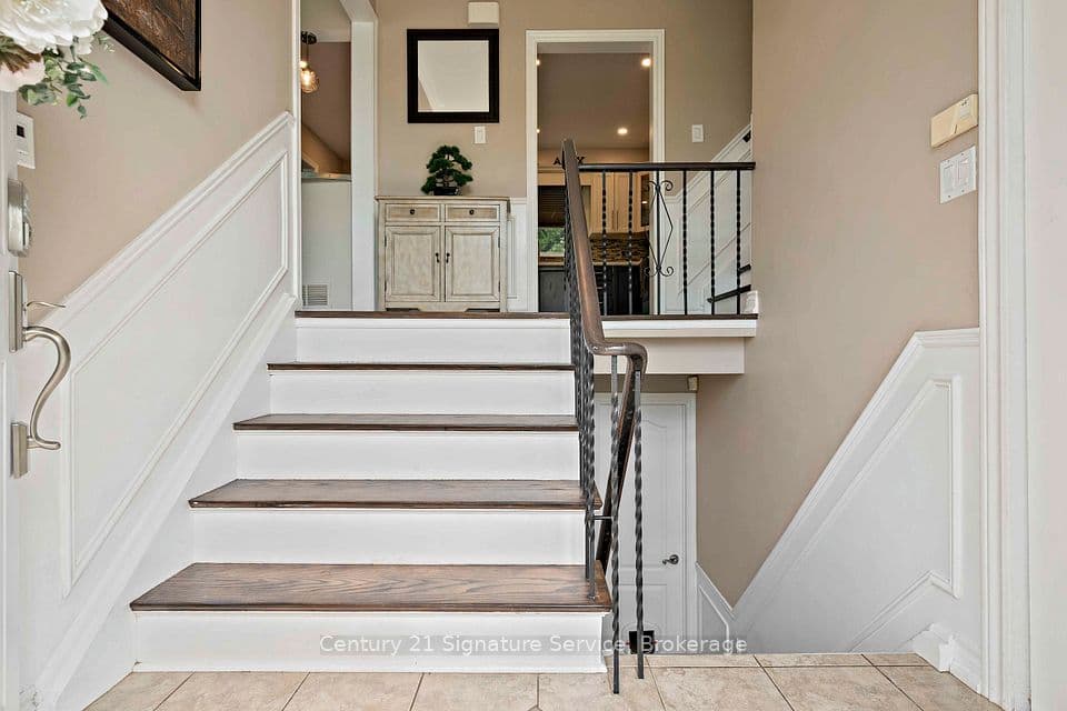1563 Brentano Boulevard, Mississauga, ON L4X 1A5 – photo 3