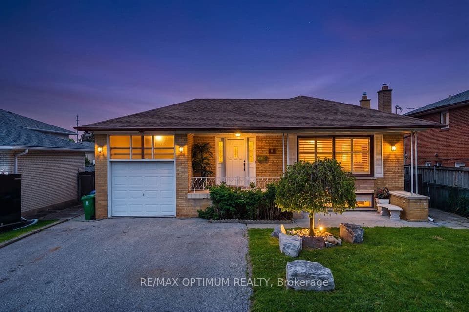 6 Evernby Boulevard, Toronto, ON M9R 3G8 – main photo