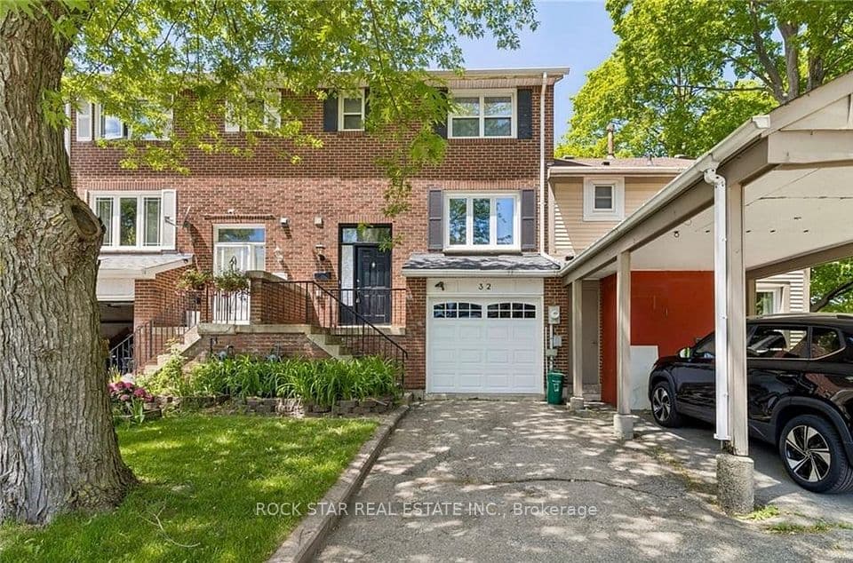 32 Lansing Square, Brampton, ON L6Z 1E6 – main photo