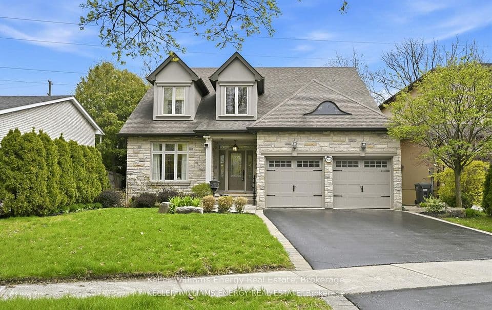 768 Duchess Drive, Mississauga, ON L4Y 1H7 – main photo