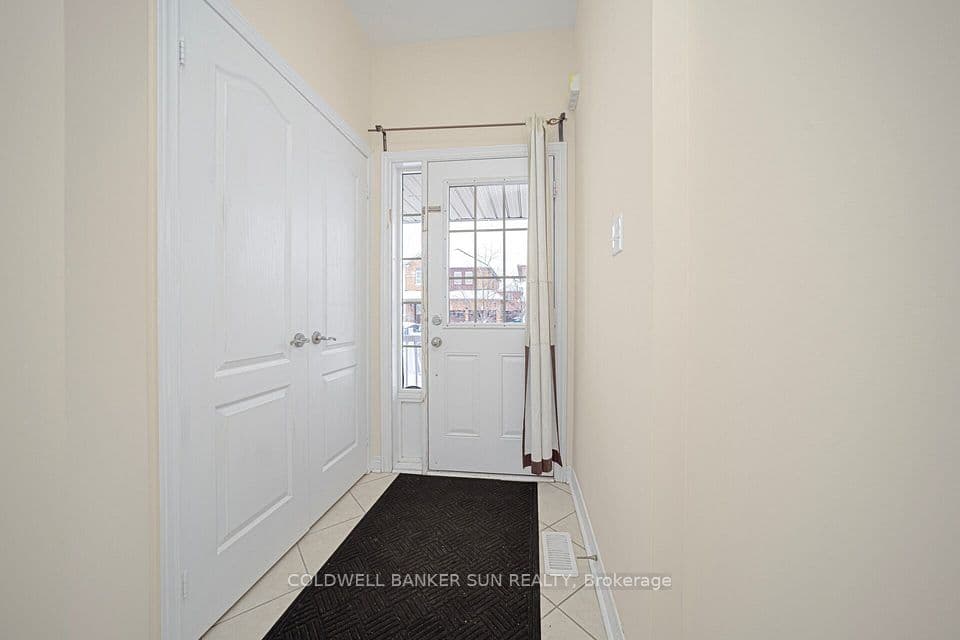 146 Crystalview Crescent, Brampton, ON L6P 2R8 – photo 3