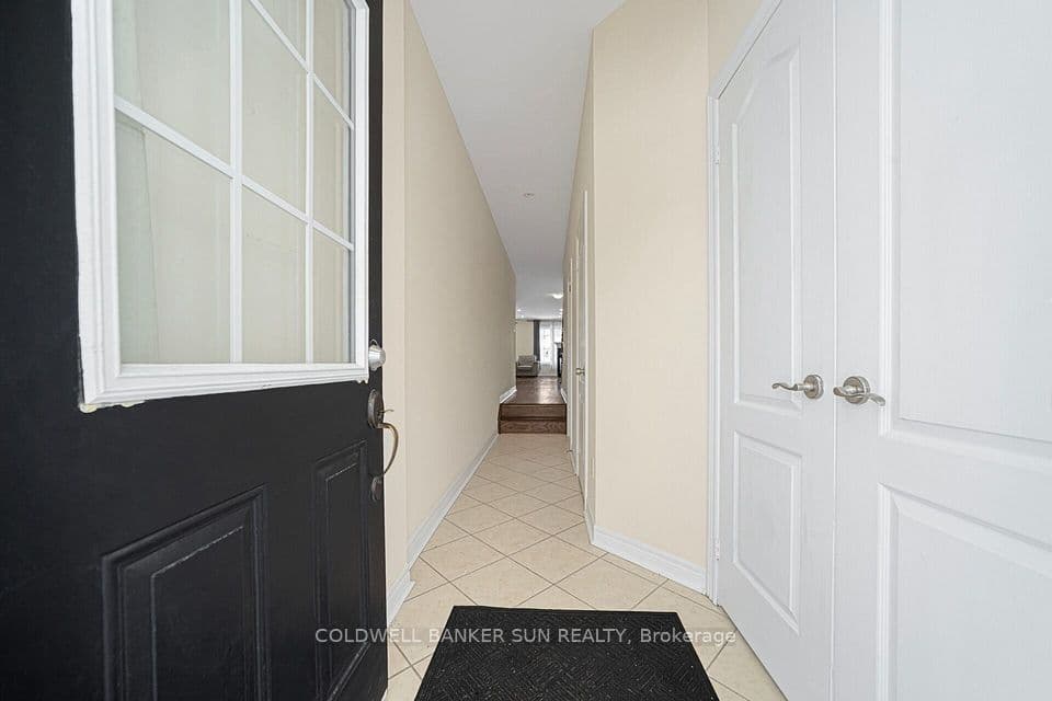 146 Crystalview Crescent, Brampton, ON L6P 2R8 – photo 2