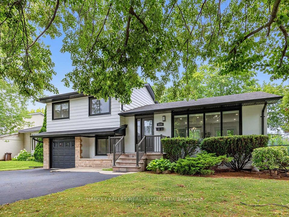 1228 Pallatine Drive, Oakville, ON L6H 1Z2 – main photo