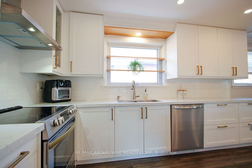 3302 Cardross Road, Mississauga, ON L4X 2N2 – photo 3