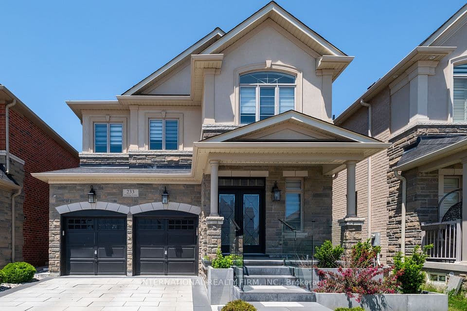 233 Etheridge Avenue, Milton, ON L9E 1H6 – main photo