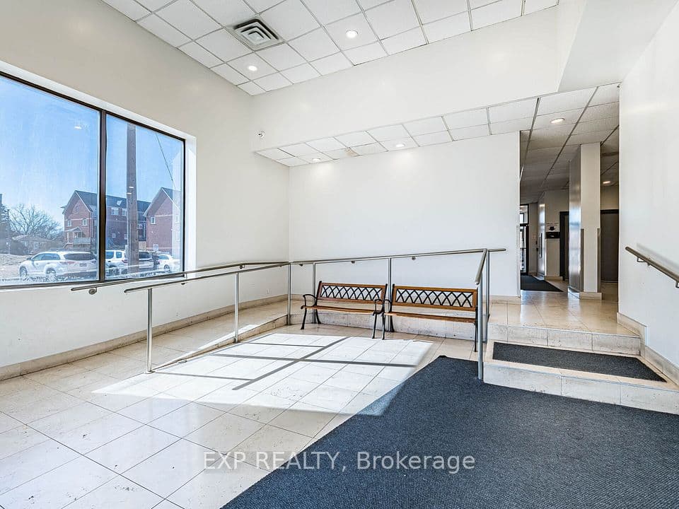 25 Agnes Street 907, Mississauga, ON L5B 3X7 – photo 3