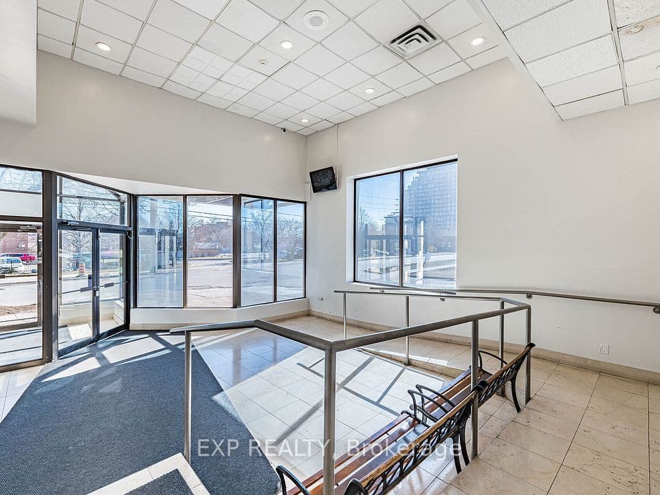 25 Agnes Street 907, Mississauga, ON L5B 3X7 – photo 2