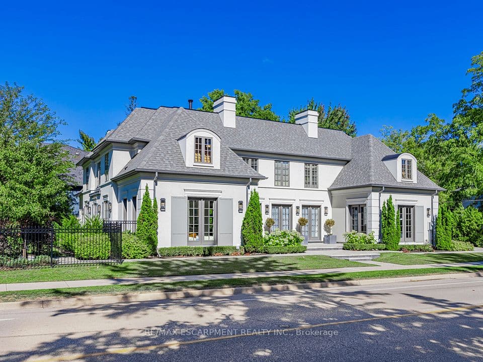 393 Maple Grove Drive, Oakville, ON L6J 4V8 – main photo