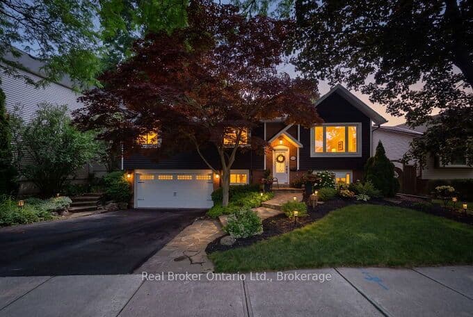 4162 Sutherland Crescent, Burlington, ON L7L 5G9 – main photo