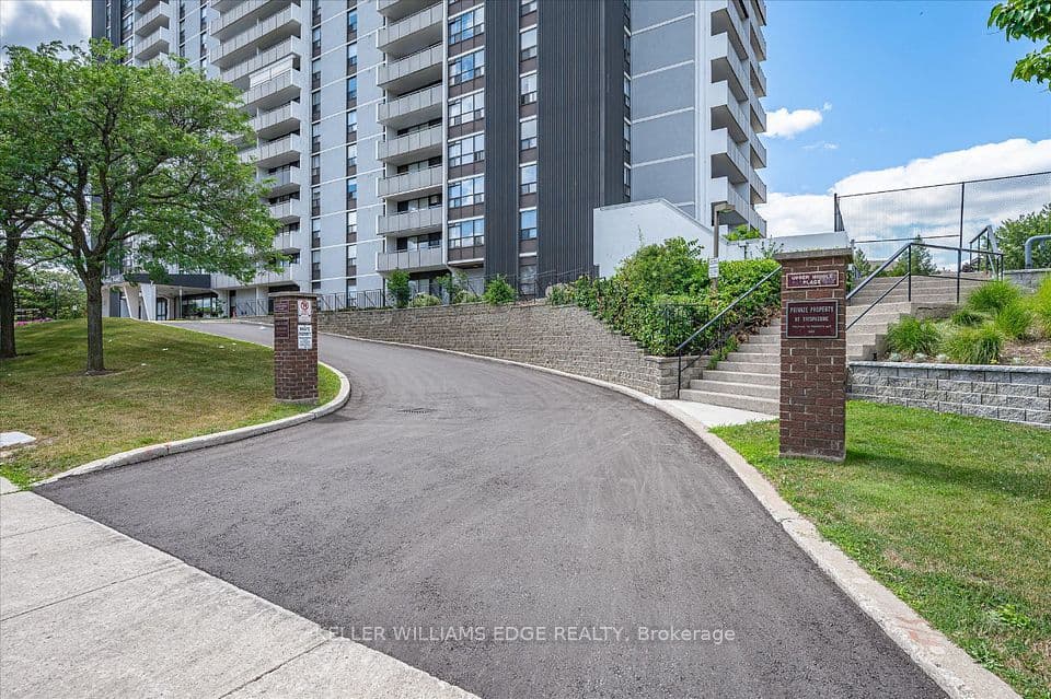 2055 Upper Middle Road 1202, Burlington, ON L7P 3P4 – photo 2