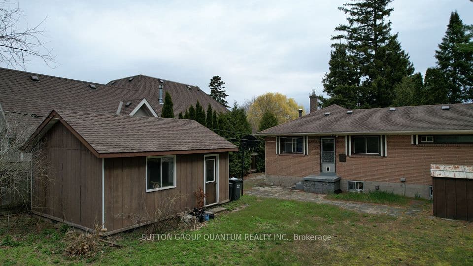394 Maplehurst Avenue, Oakville, ON L6L 4Y6 – photo 2