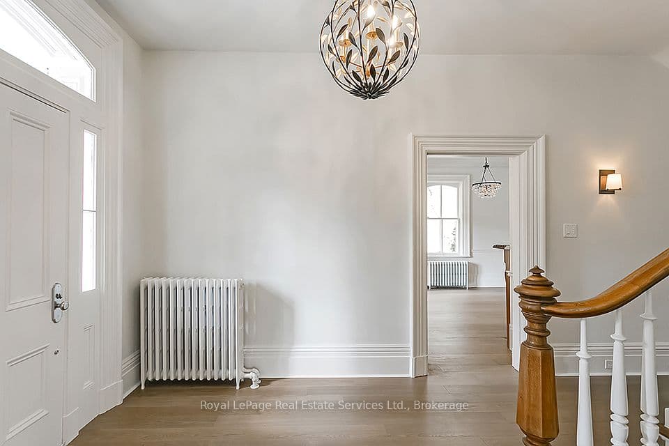 349 Trafalgar Road, Oakville, ON L6J 3H3 – photo 3