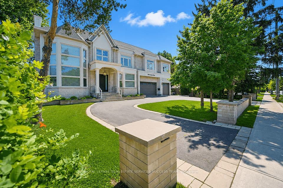 2603 Liruma Road, Mississauga, ON L5K 1Y8 – photo 2