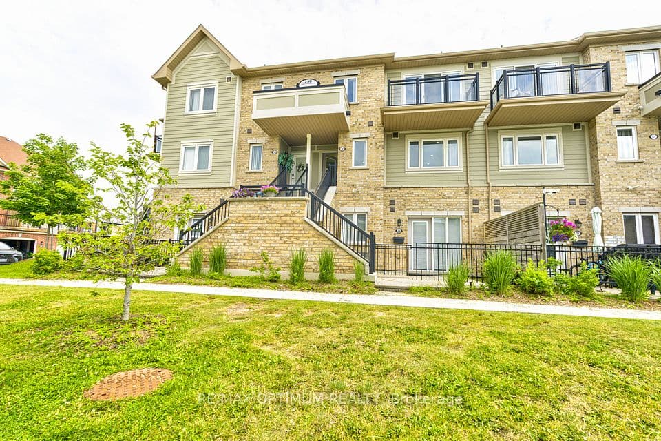 250 Sunny Meadow Boulevard 307, Brampton, ON L6R 3Y6 – photo 2