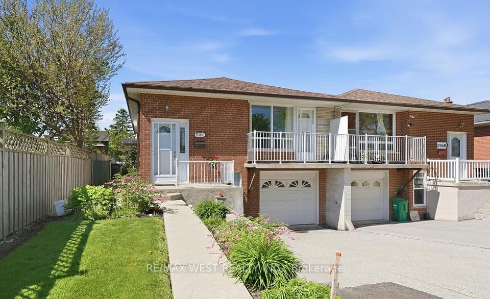 7066 Magic Court, Mississauga, ON L4T 3A1 – photo 3