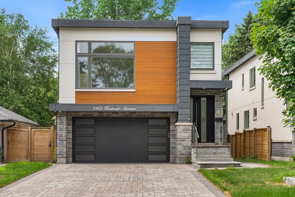 1362 Kenmuir Avenue, Mississauga, ON L5G 4B4 – main photo