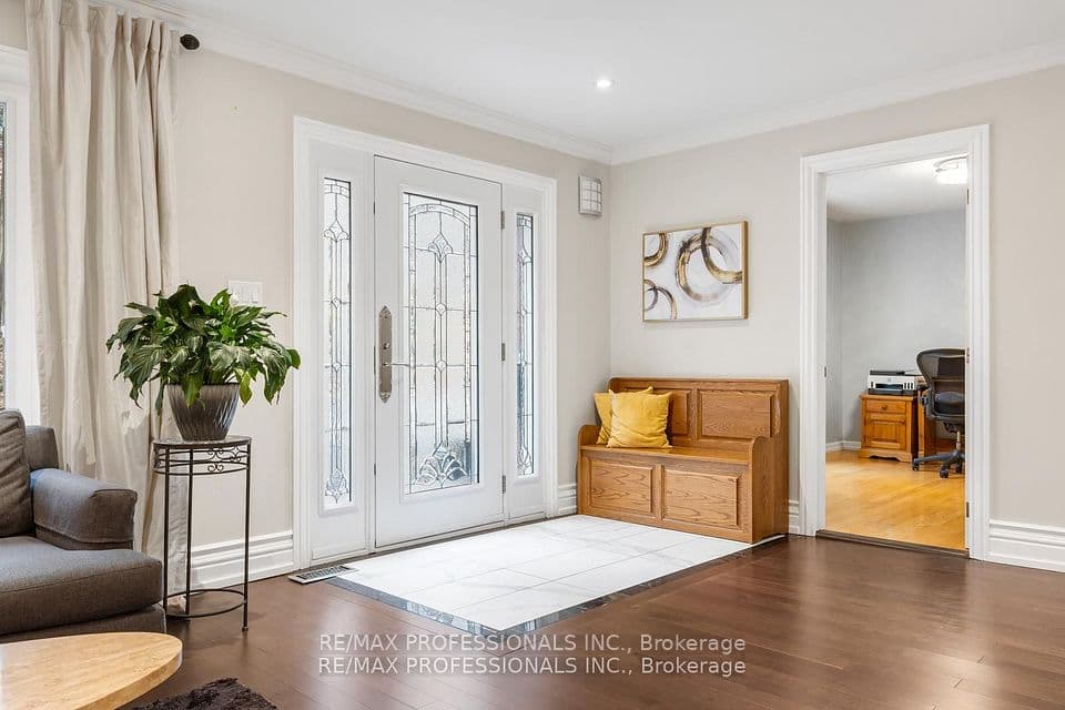164 Morningside Avenue, Toronto, ON M6S 1E3 – photo 3