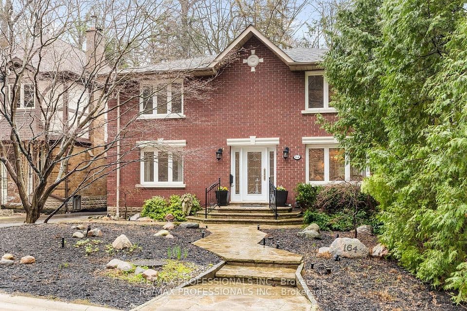 164 Morningside Avenue, Toronto, ON M6S 1E3 – main photo