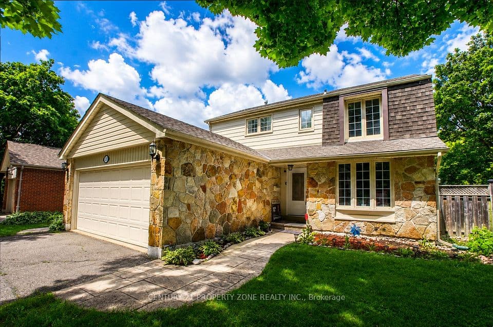 27 Madrid Crescent N, Brampton, ON L6S 2X5 – photo 2