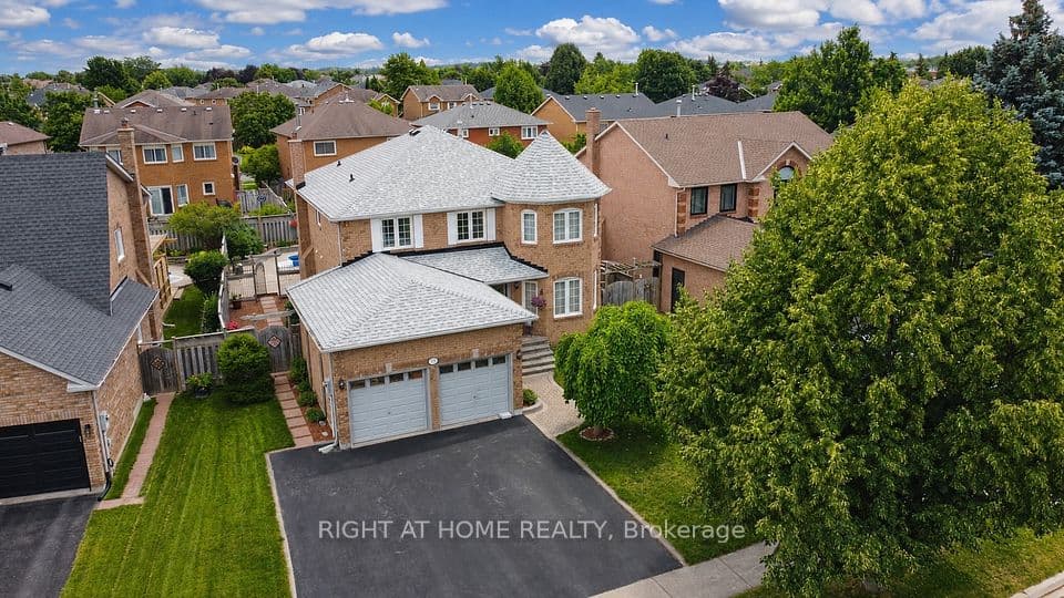 17 Eaton Street, Halton Hills, ON L7G 5L4 – main photo