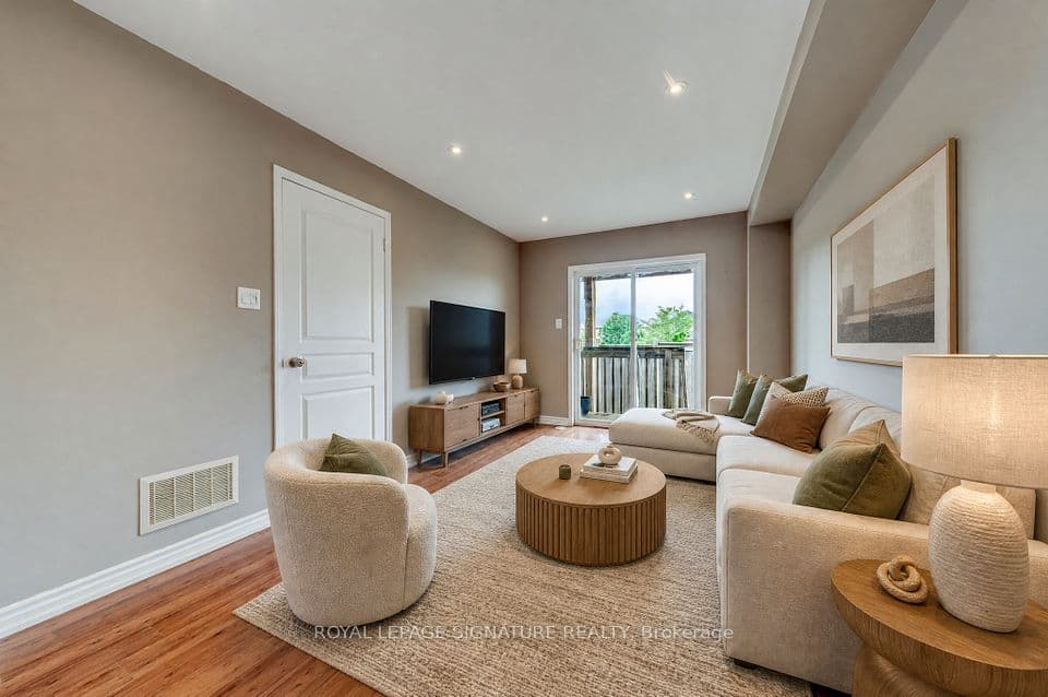 2418 Adamvale Crescent, Oakville, ON L6M 0E1 – main photo