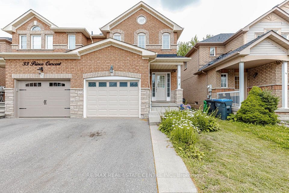 35 Prince Crescent, Brampton, ON L7A 2C8 – main photo