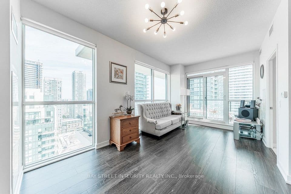 4055 Parkside Village Drive 2815, Mississauga, ON L5B 0K2 – main photo
