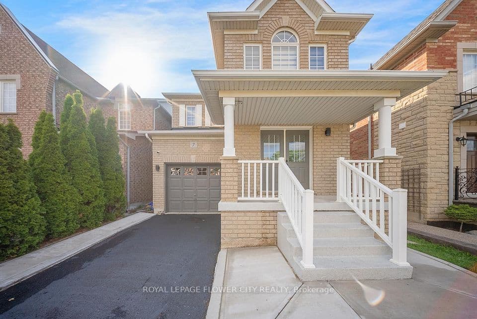 7 Penbridge Circle, Brampton, ON L7A 2P8 – main photo