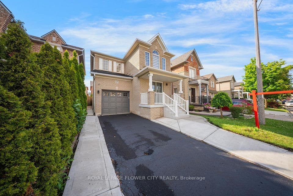 7 Penbridge Circle, Brampton, ON L7A 2P8 – photo 3