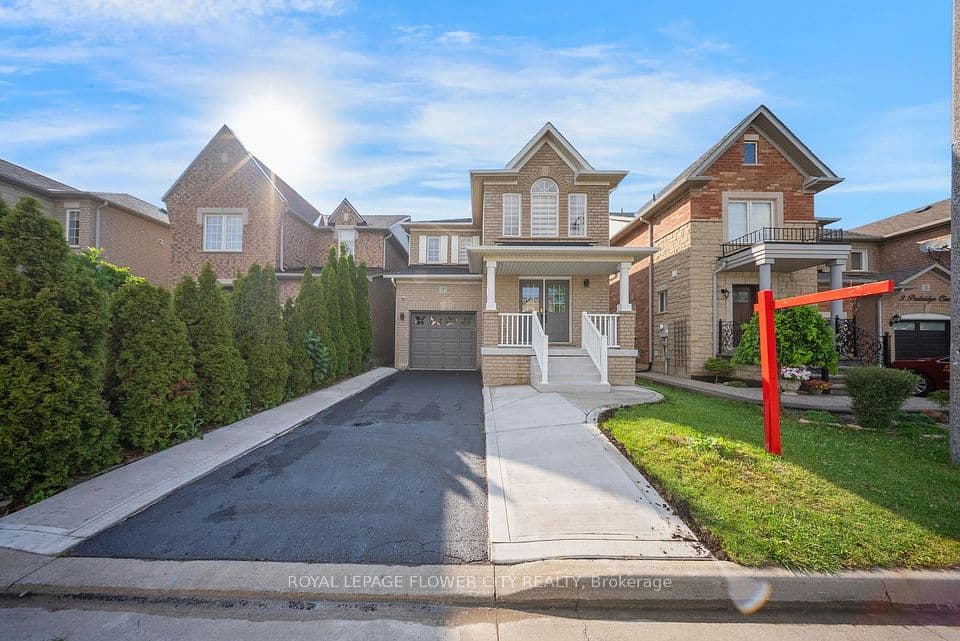 7 Penbridge Circle, Brampton, ON L7A 2P8 – photo 2