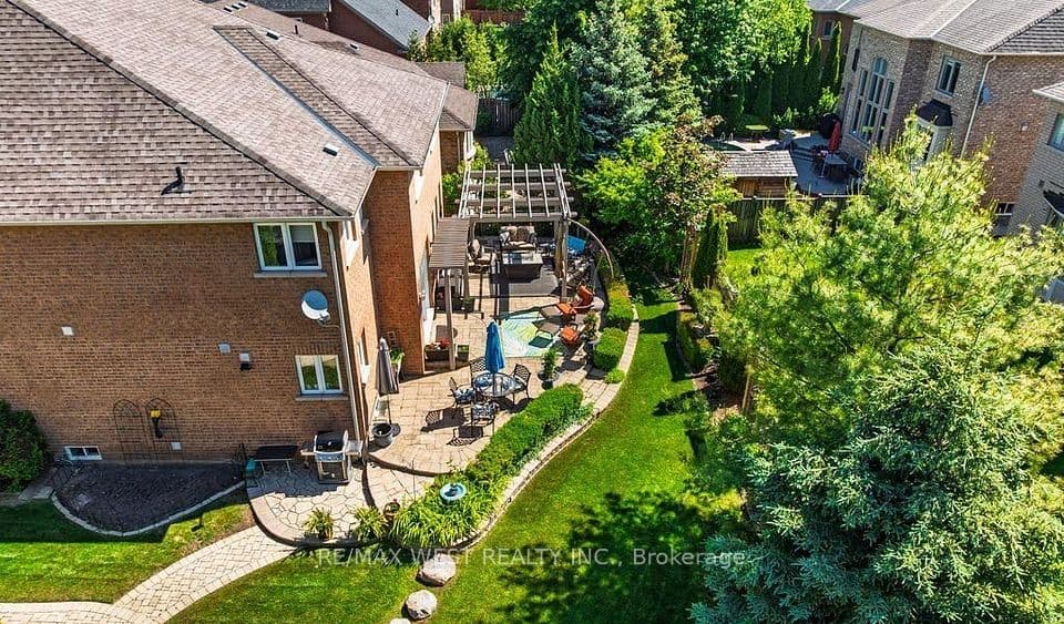 3338 Fox Run Circle, Oakville, ON L6L 6W4 – photo 2